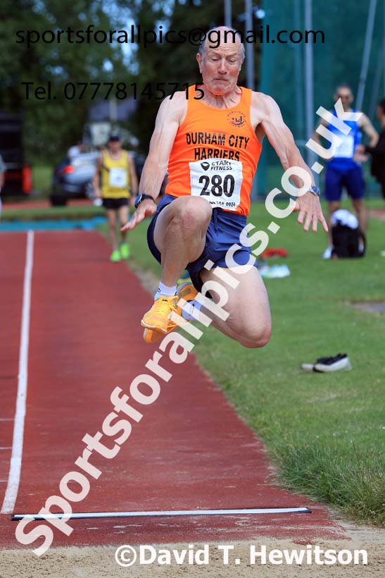Mens long jump, 2024 NE Masters Track and Field Champs., Monkton Stadium, Jarrow.  Photo: David T. Hewitson/Sports for All Pics
